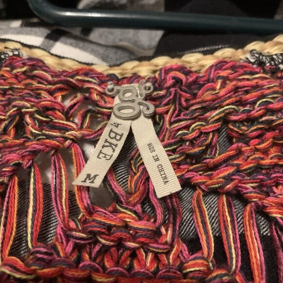 BKE Cold Shoulder Sweater Open Weave Tunic Top Buckle Multicolor Sz M Boho Hippy - Picture 7 of 8